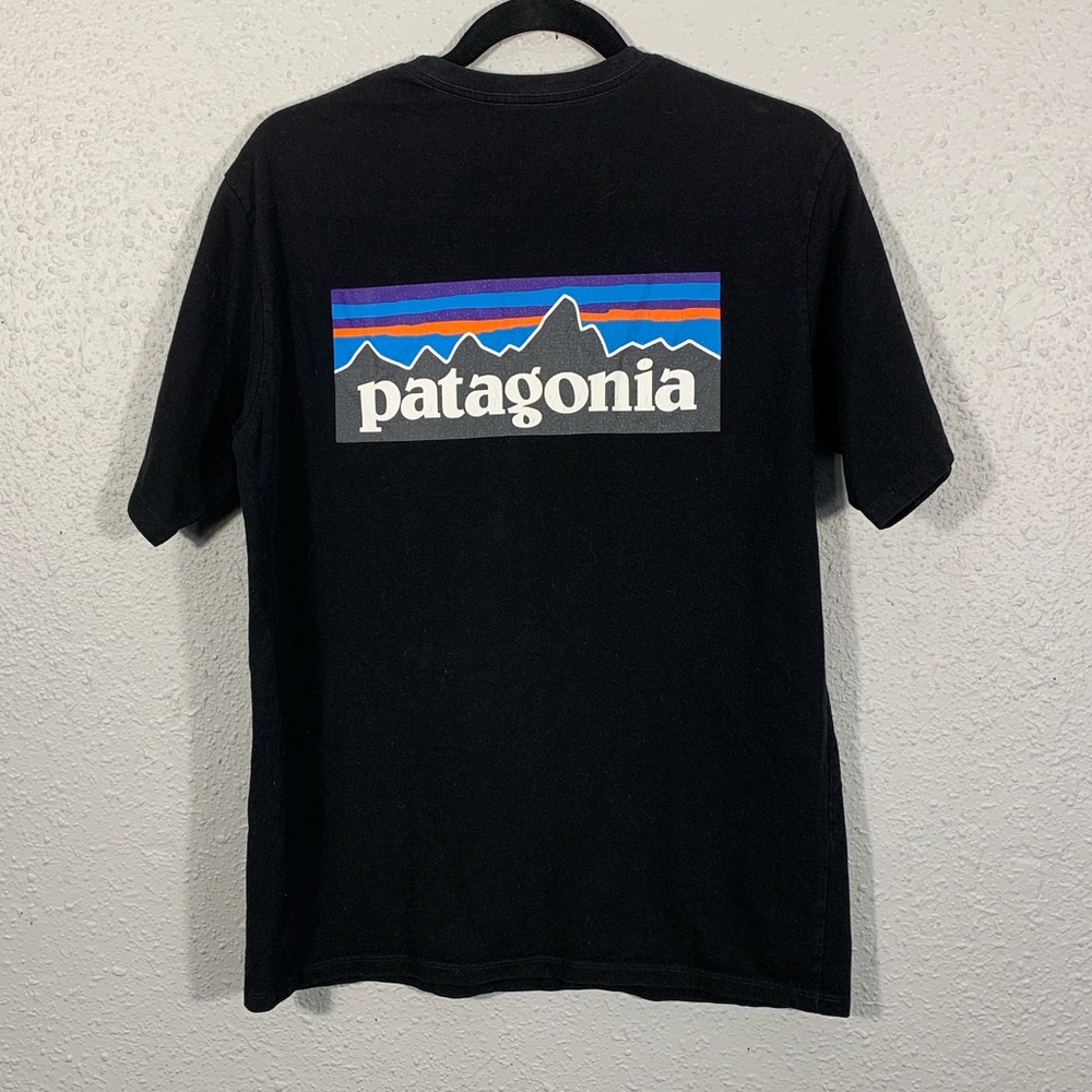 Patagonia P-6 Logo Short-Sleeve Responsibili-T-Shirt - Men's size S
